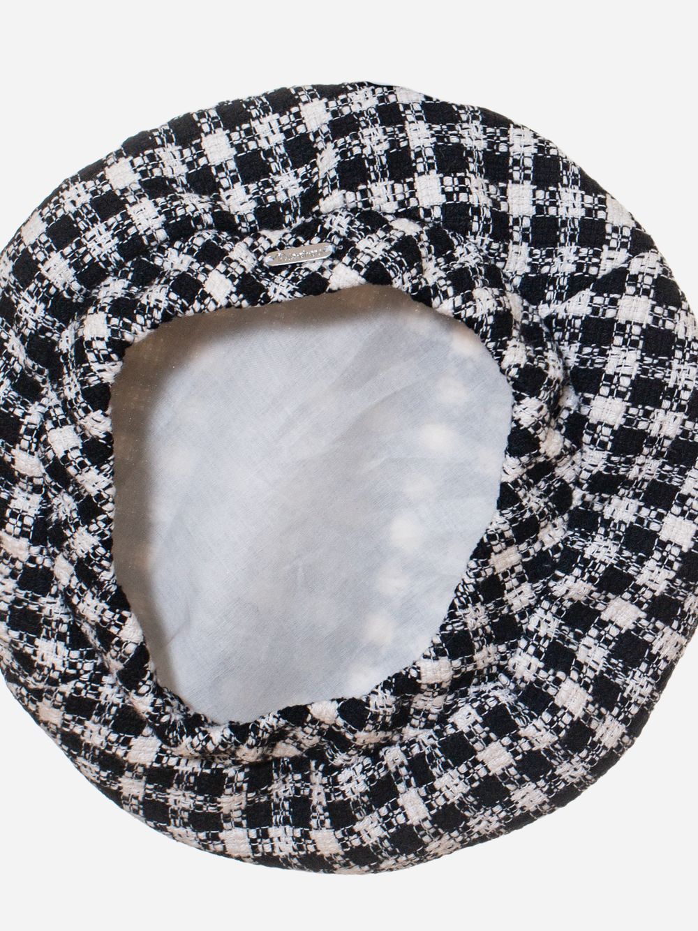 Houndstooth beret