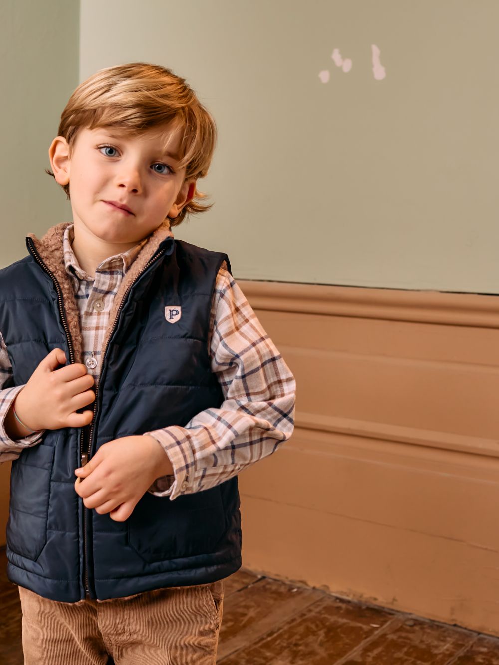 Reversible marine vest
