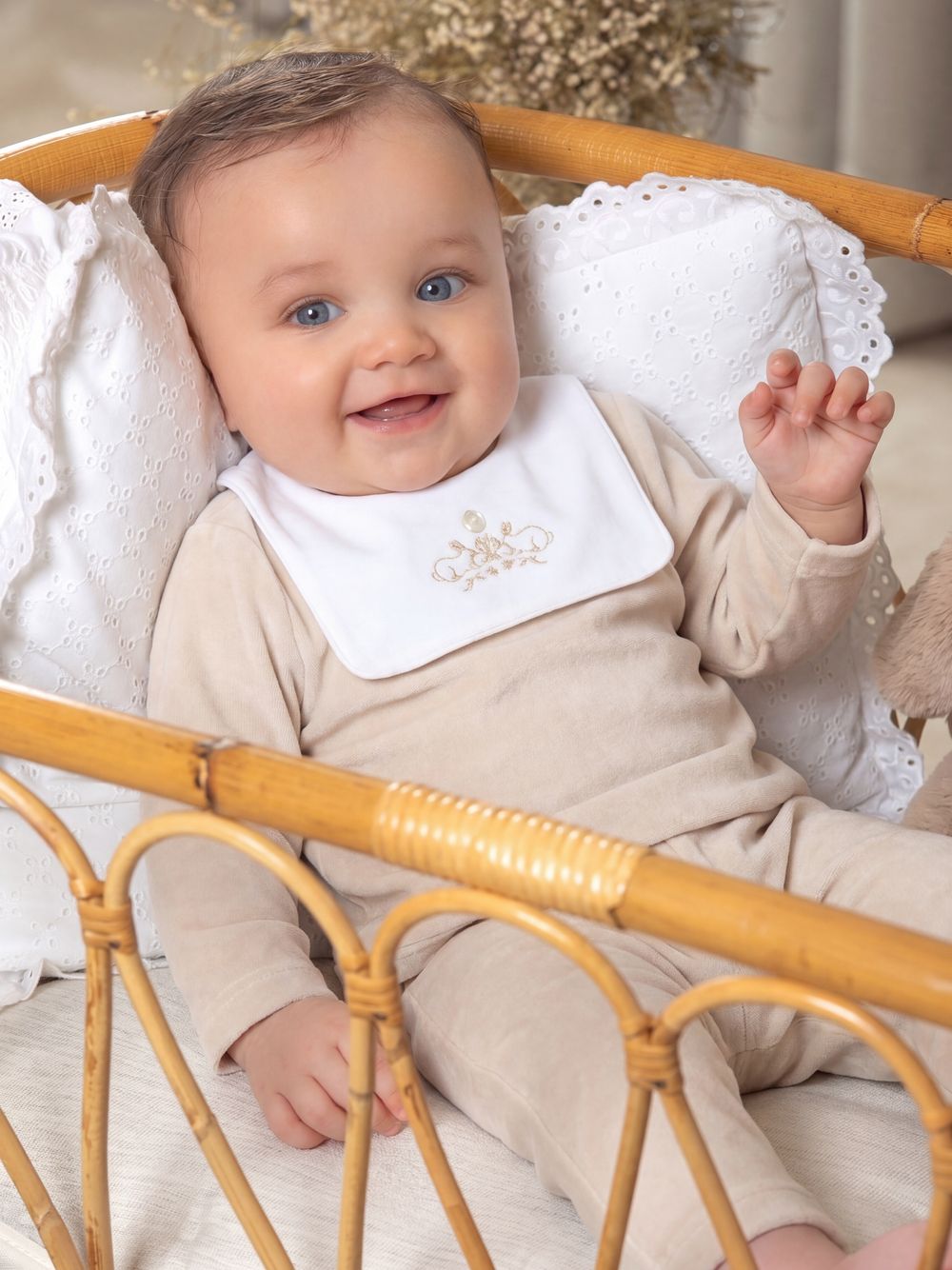 Beige set with embroidered bib