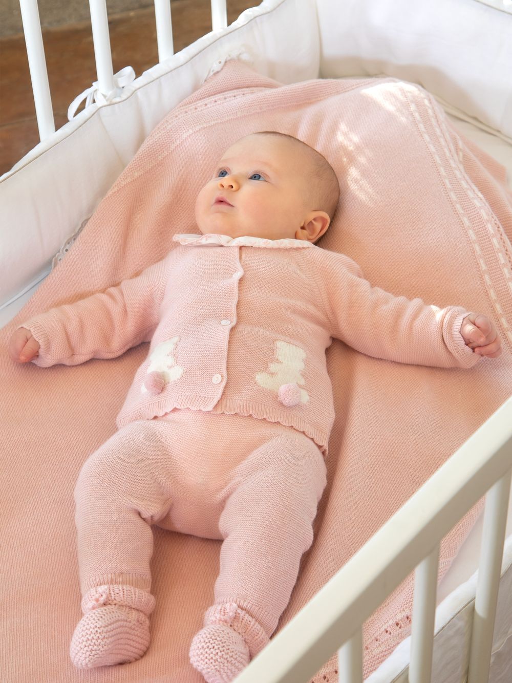 Pink knit cardigan with bear embroideries