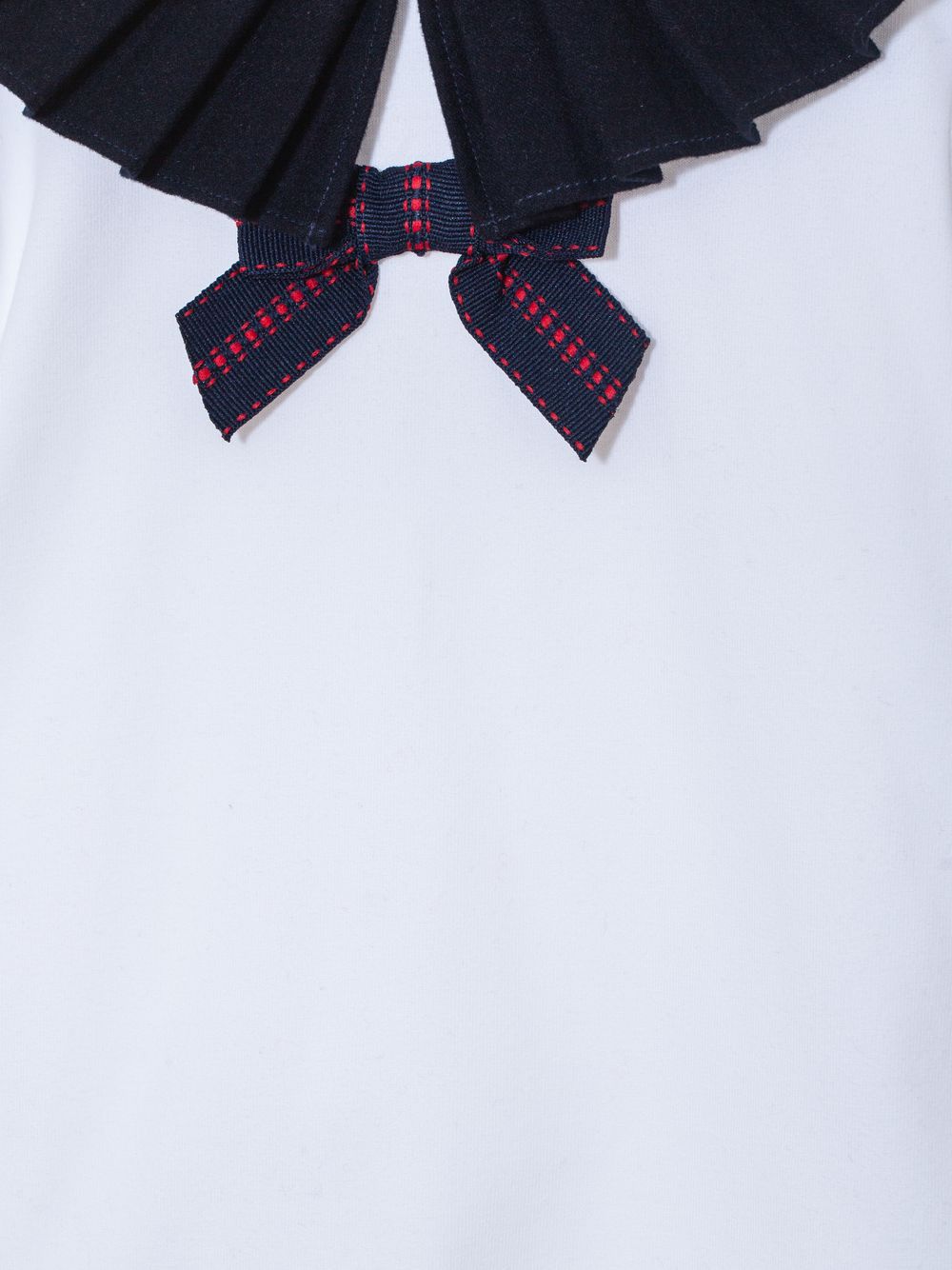 White jersey t-shirt