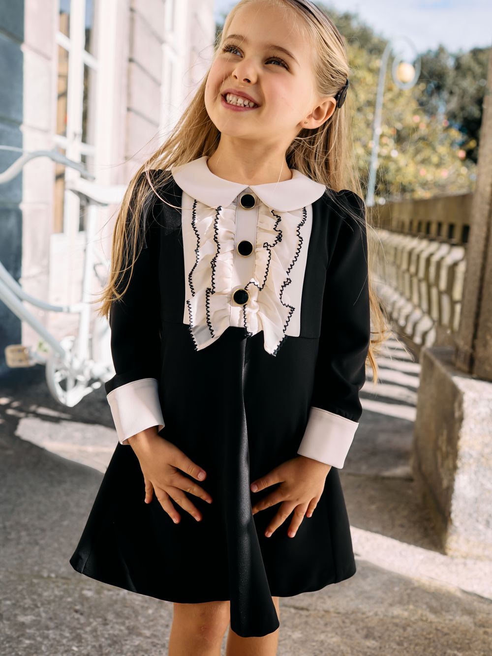 Black and white crepe dress