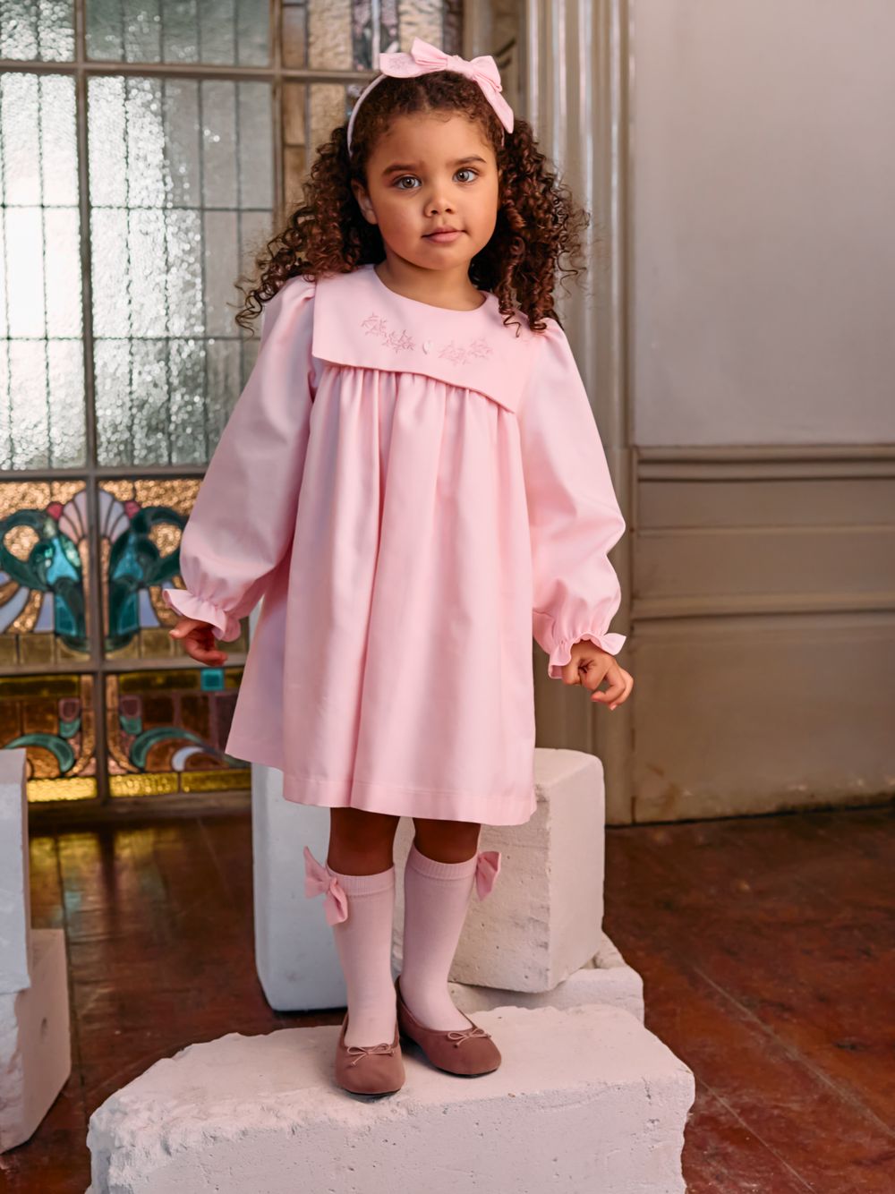 Pale pink bow socks