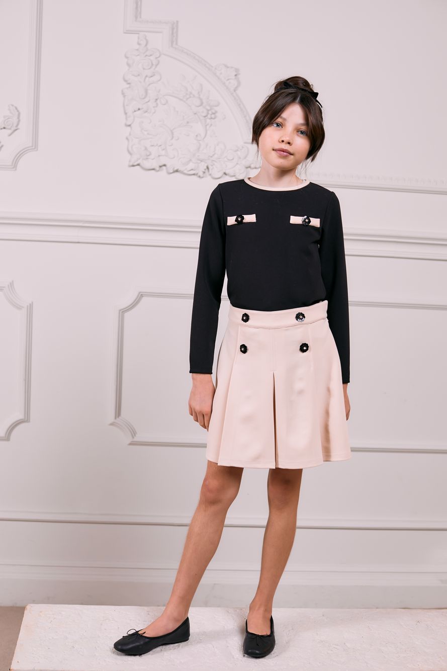 Pleated beige skirt