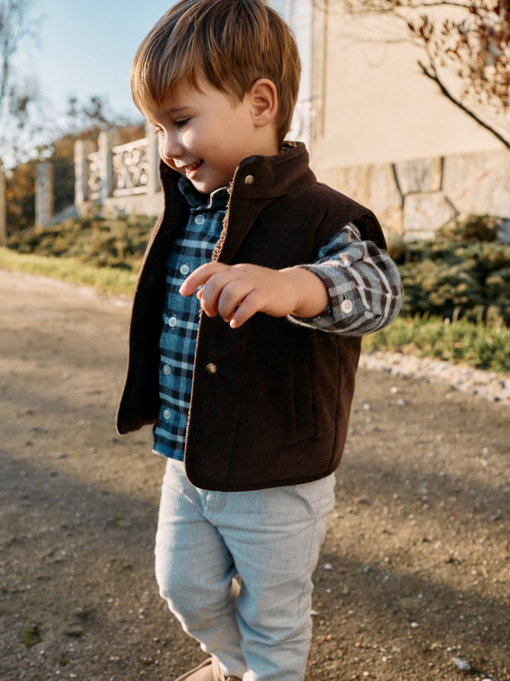 Elegant brown vest for boys