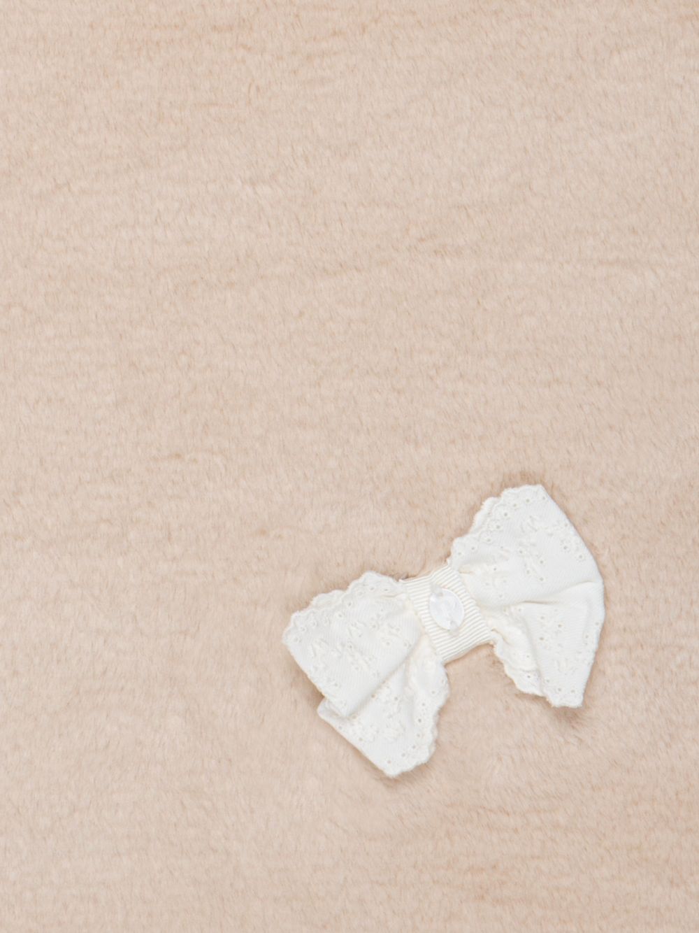 Beige fur blanket with bow