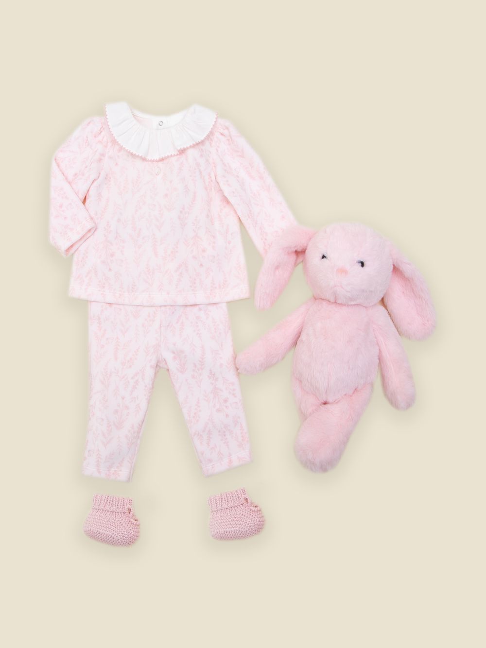 Elegant pink set with ruffled collar