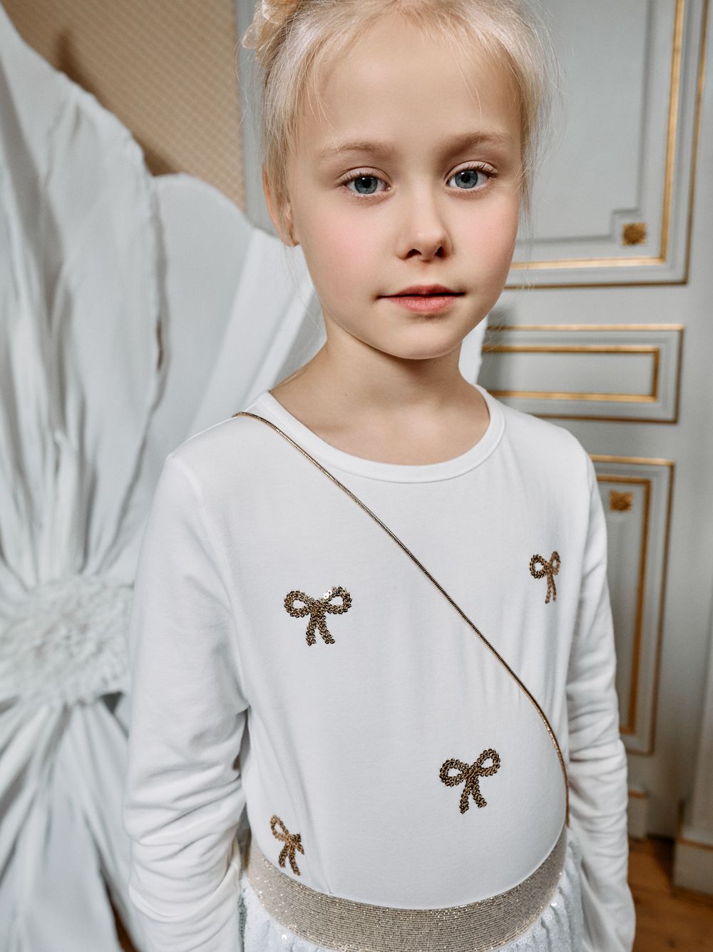White jersey and sequin set