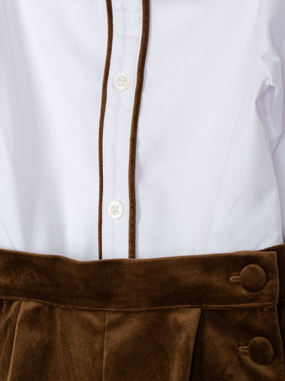 Elegant brown set for boys