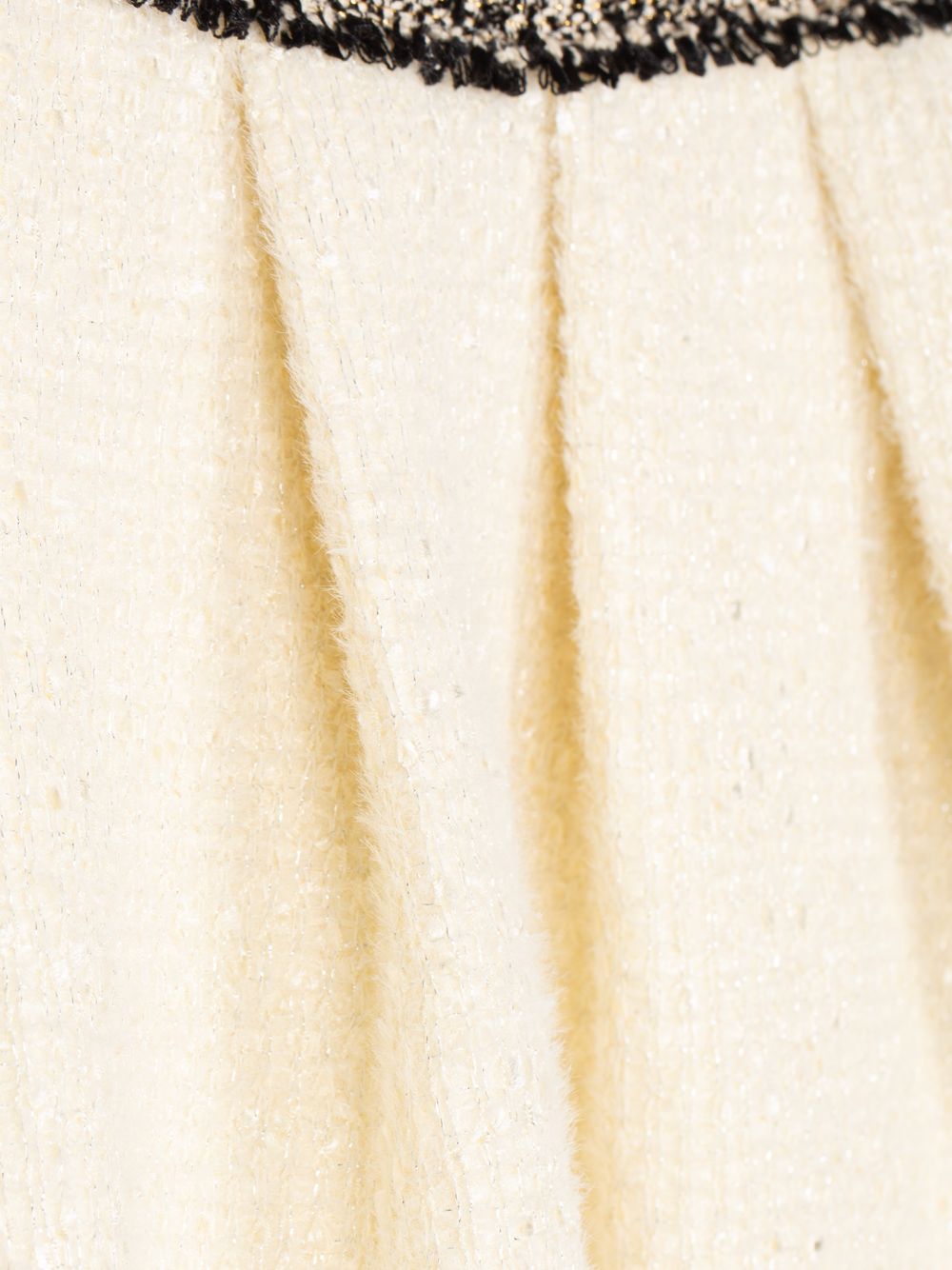 Beige tweed skirt with contrasting waistband