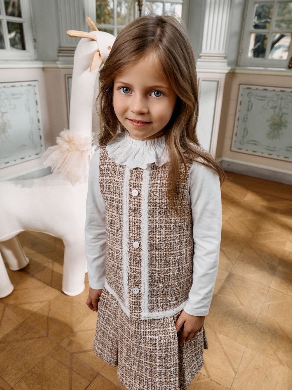 Elegant light brown set for girls
