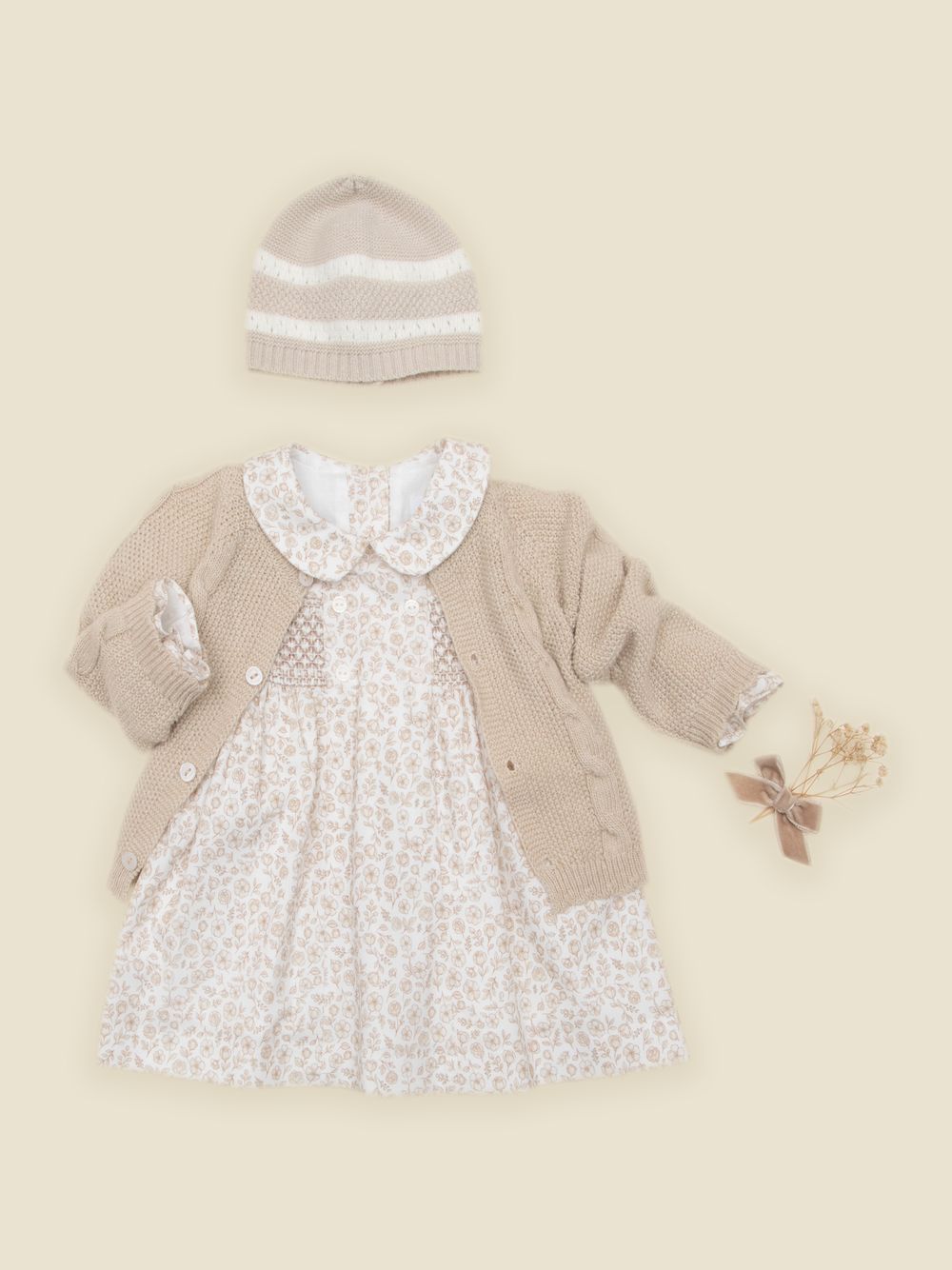Beige knitted cardigan for girls